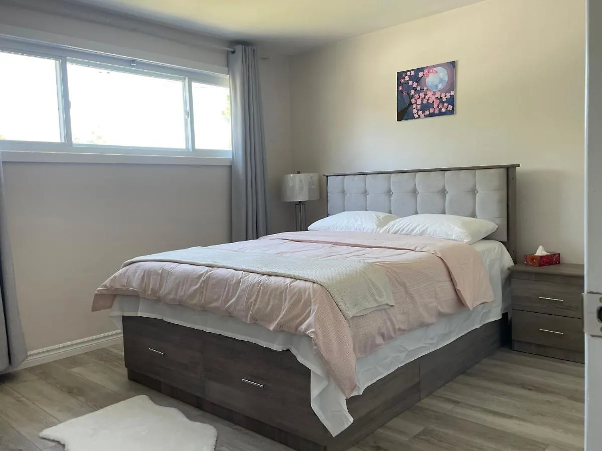 Luxurious Cozy House In Bluffs With Lake View Villa Toronto Holiday home