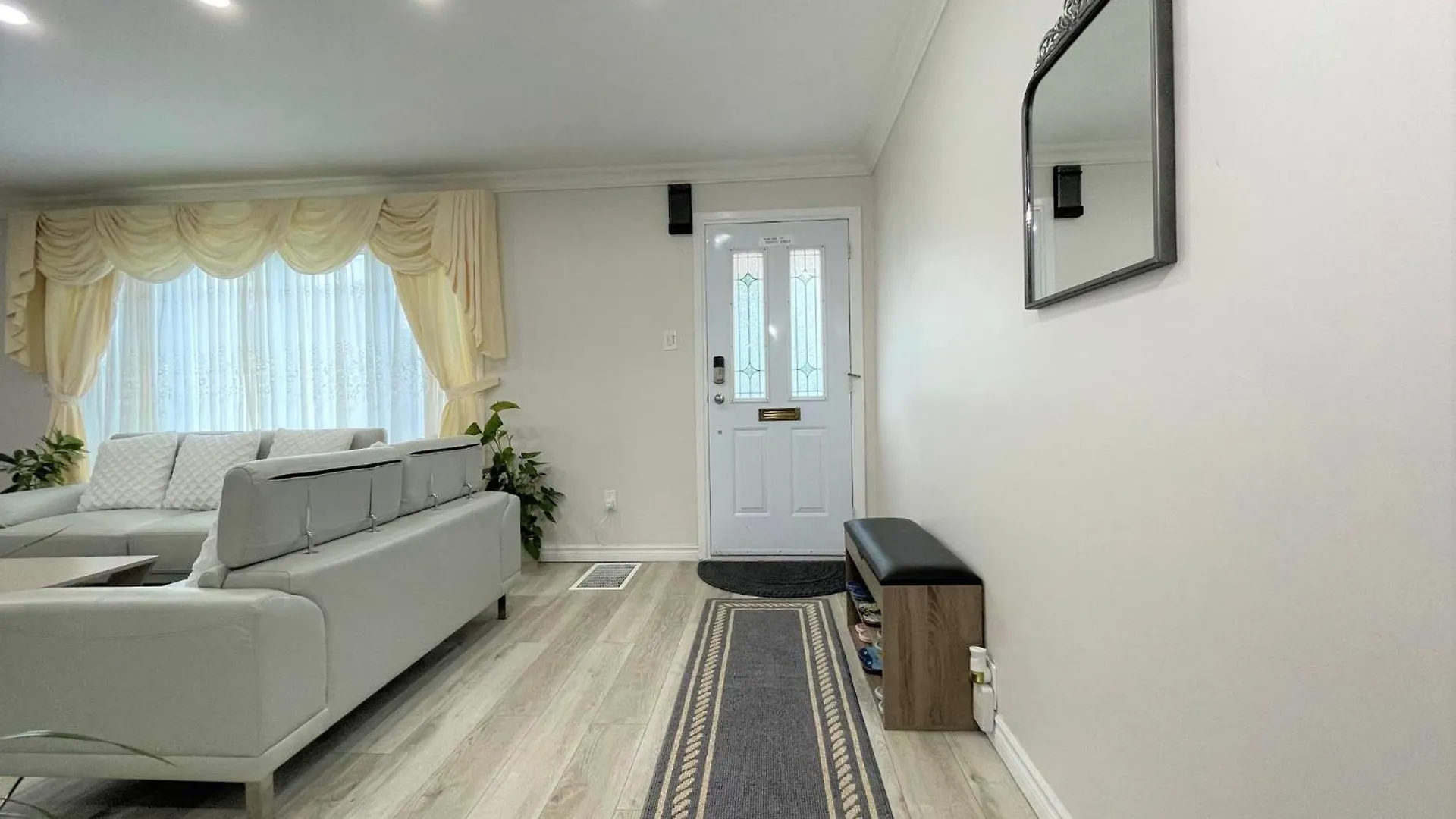 Luxurious Cozy House In Bluffs With Lake View Villa Toronto